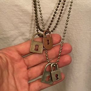 Padlock necklace set